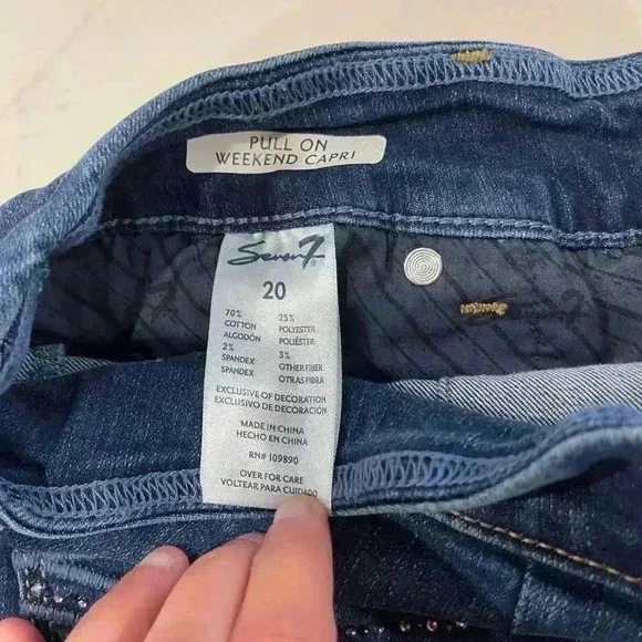 Seven7 For All Mankind Pull On Weekend Capri Women's Size 20 Embellished Pockets - Picture 7 of 10